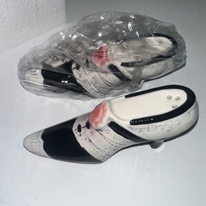 Salt n Pepper Ceramic Heel Shakers Set